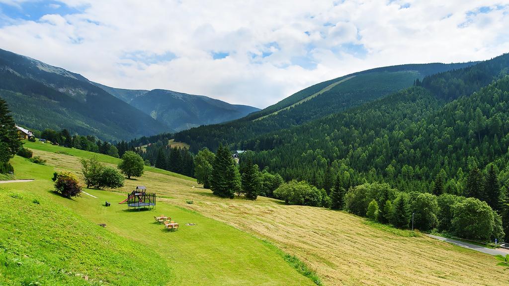 Alpsky Hotel Špindlerŭv Mlýn Exterior foto